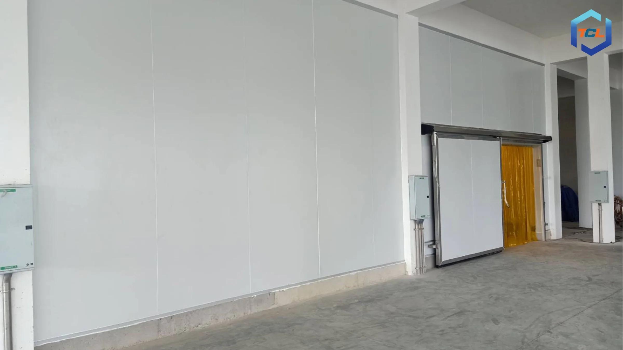 ติดตั้งผนังห้องเย็น 120 ตัน บ.สวนไทย จ.ฉะเชิงเทรา